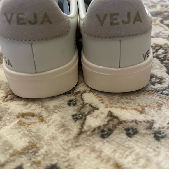 New Season
VEJA
Campo low-top lace-up sneakers size 38 - Picture 2 of 13
